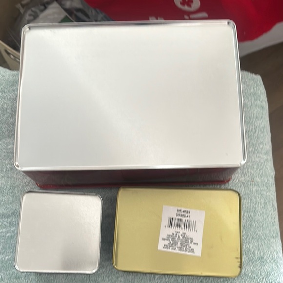 Festive Holiday Tin Set - Red, Silver, Blue - Picture 2 of 16